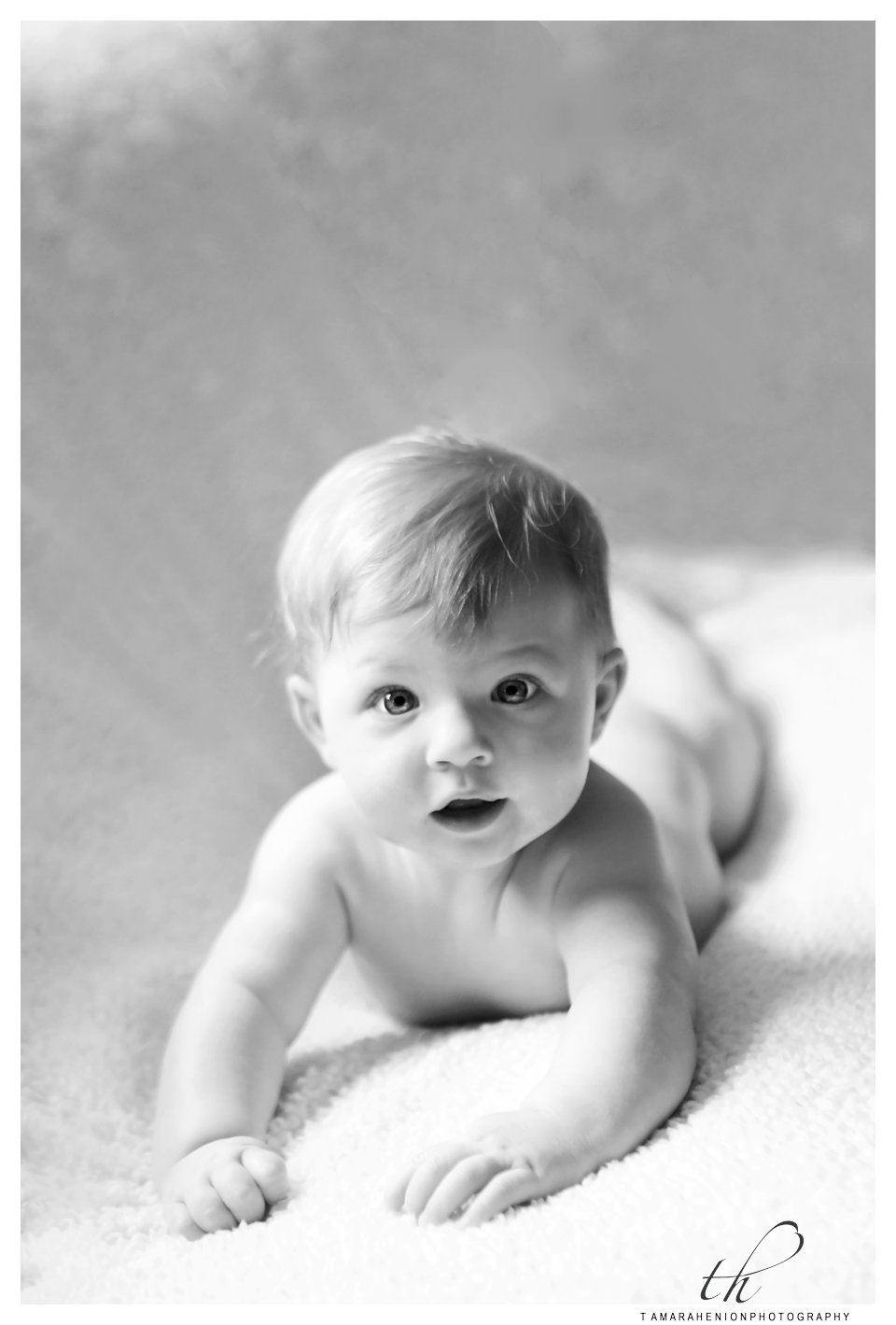 6 months baby photoshoot boy